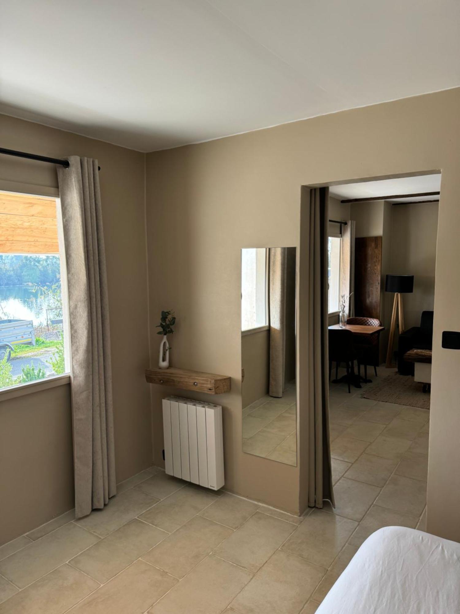 Maison Au Bord De L'Eau Les Roches Rochefort-sur-Nenon Eksteriør billede