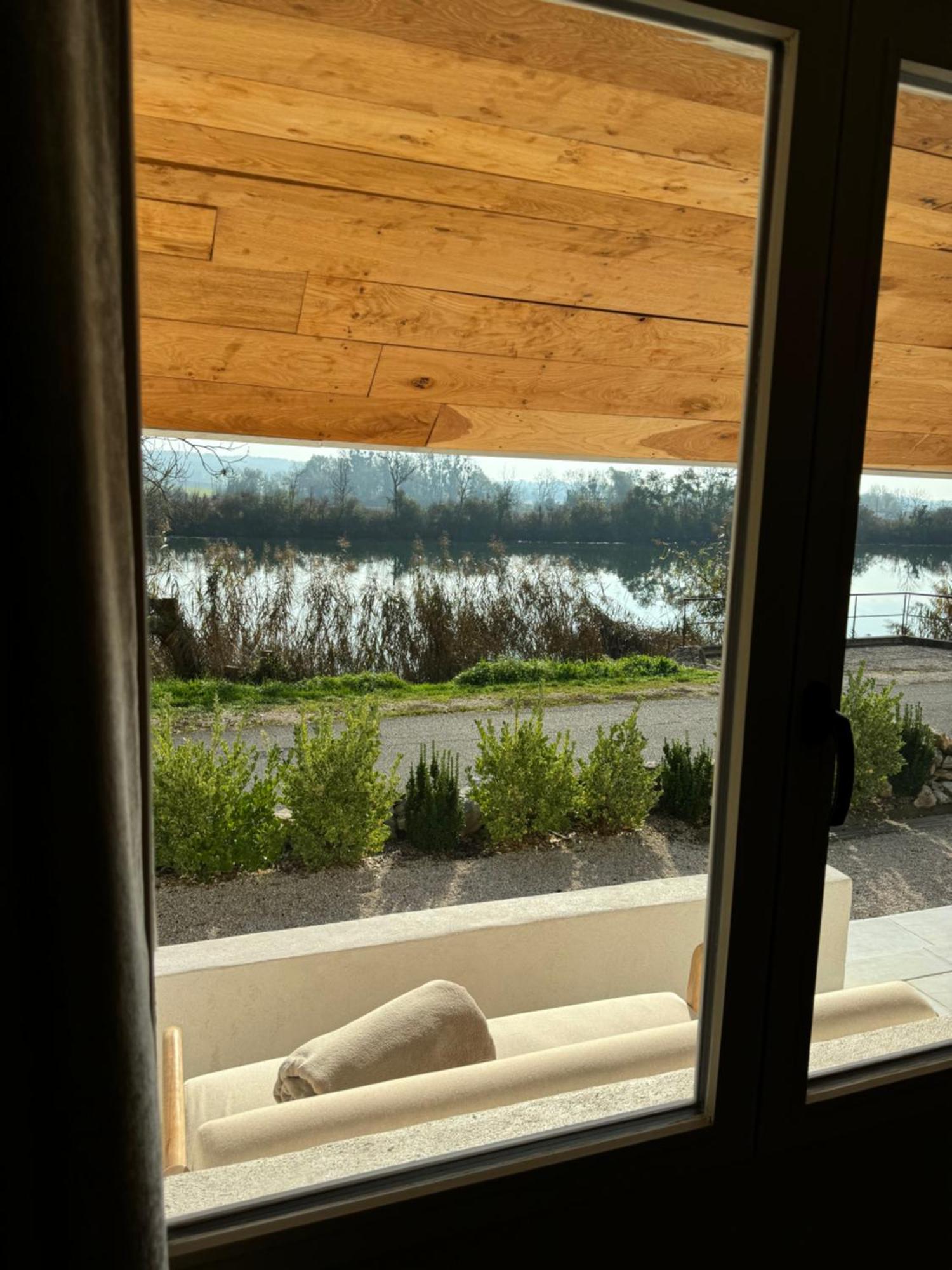 Maison Au Bord De L'Eau Les Roches Rochefort-sur-Nenon Eksteriør billede